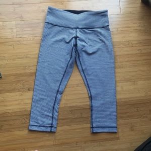 Lululemon crops